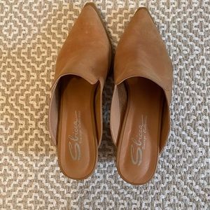 Sbicca mules. Tan.